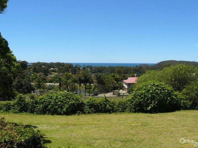 8 Silverdell Place, Surf Beach NSW 2536