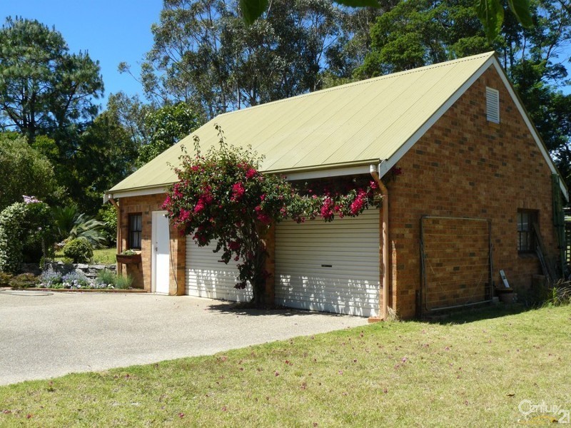 8 Silverdell Place, Surf Beach NSW 2536