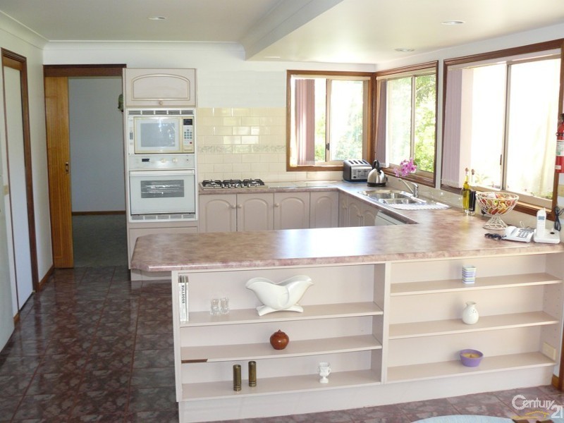 10 Currell Close, Malua Bay NSW 2536