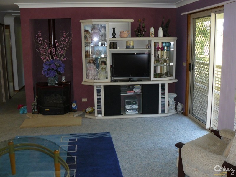 10 Currell Close, Malua Bay NSW 2536