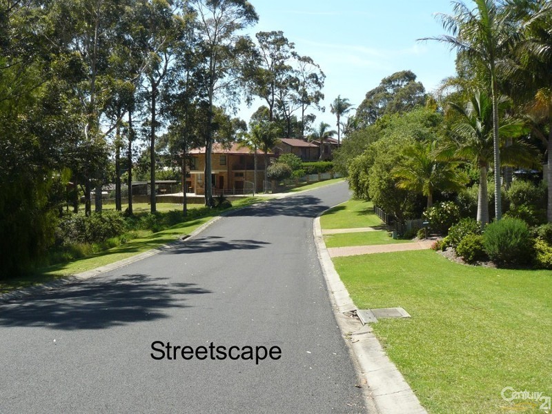 22 Merriwee Avenue, Malua Bay NSW 2536