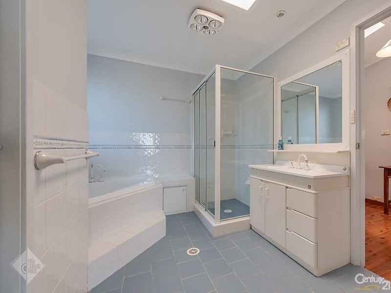 46 Iluka Avenue, Malua Bay NSW 2536