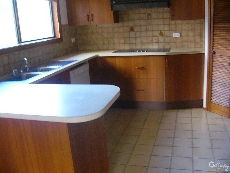 10  Surfbeach Avenue, Surf Beach NSW 2536