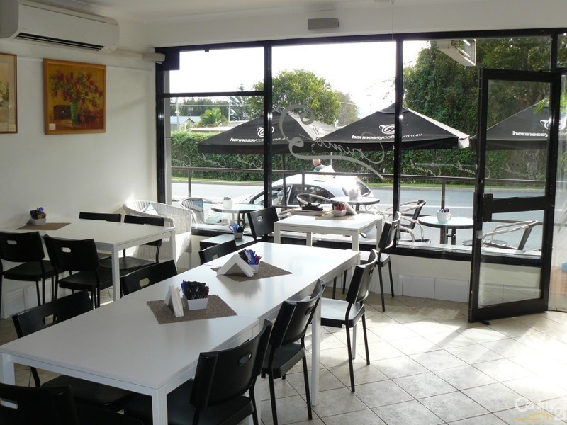 2/268 Beach Road, Batehaven NSW 2536