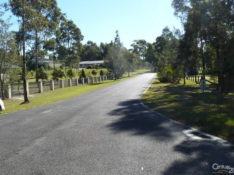6 The Inlet, Mossy Point NSW 2537