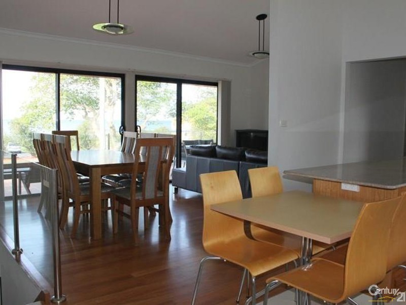 551 George Bass Drive, Malua Bay NSW 2536
