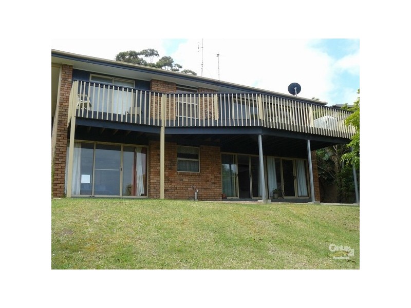 17 TALLAWANG AVENUE, Malua Bay NSW 2536