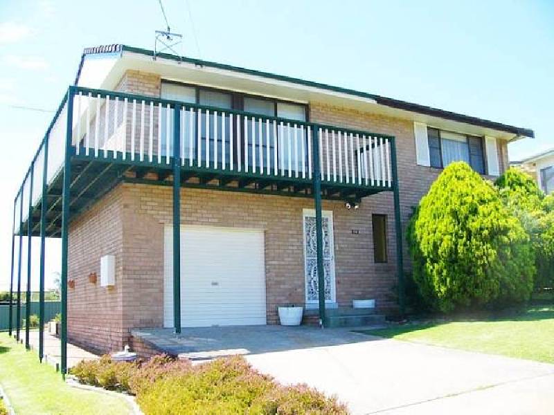 10 Malua Street, Malua Bay NSW 2536