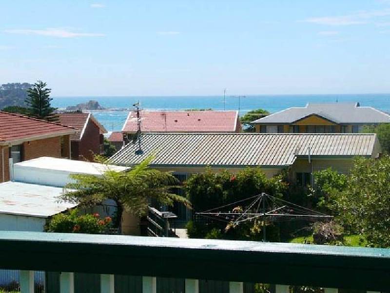 10 Malua Street, Malua Bay NSW 2536