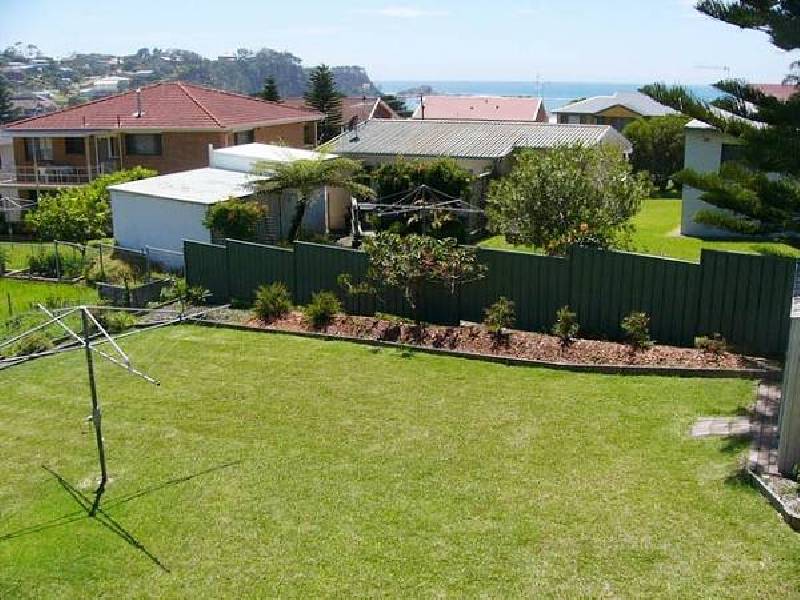 10 Malua Street, Malua Bay NSW 2536