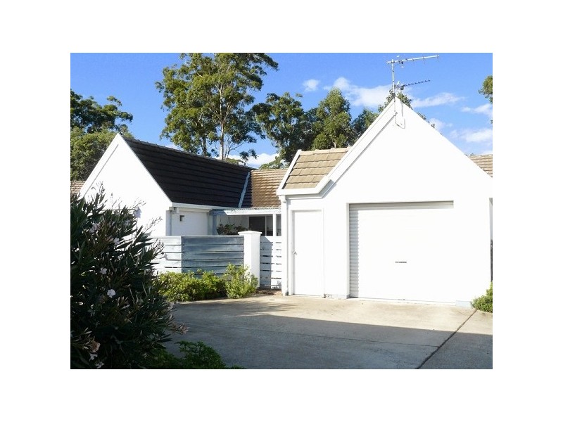 4/20 Cambridge Crescent, Broulee NSW 2537