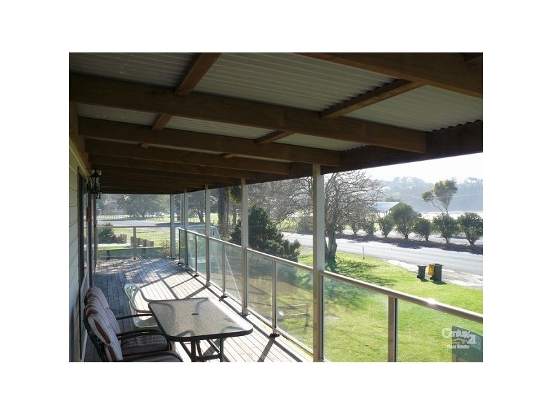 555 George Bass Drive, Malua Bay NSW 2536