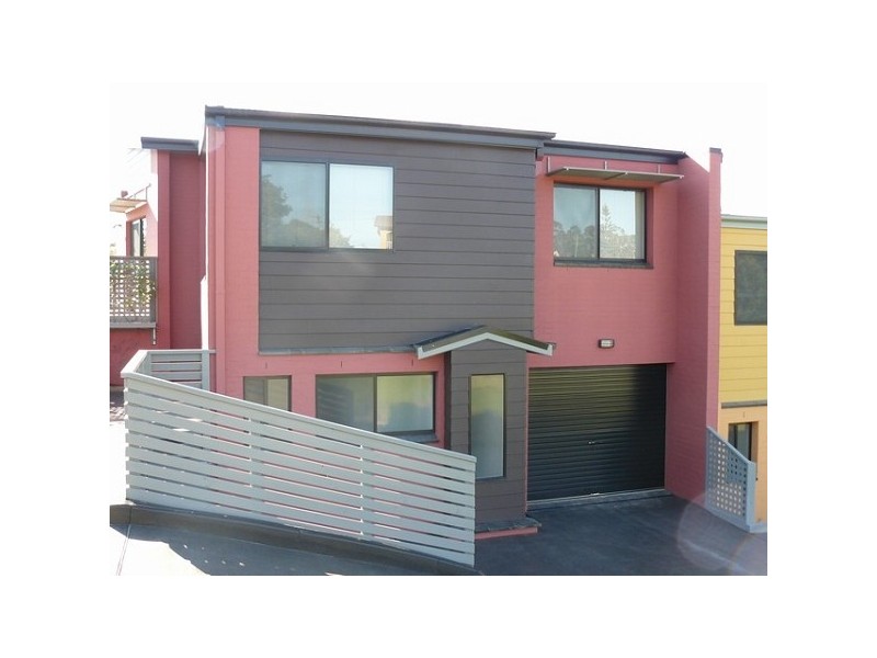 2/25 Bent Street, Batemans Bay NSW 2536