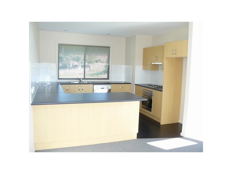 2/25 Bent Street, Batemans Bay NSW 2536