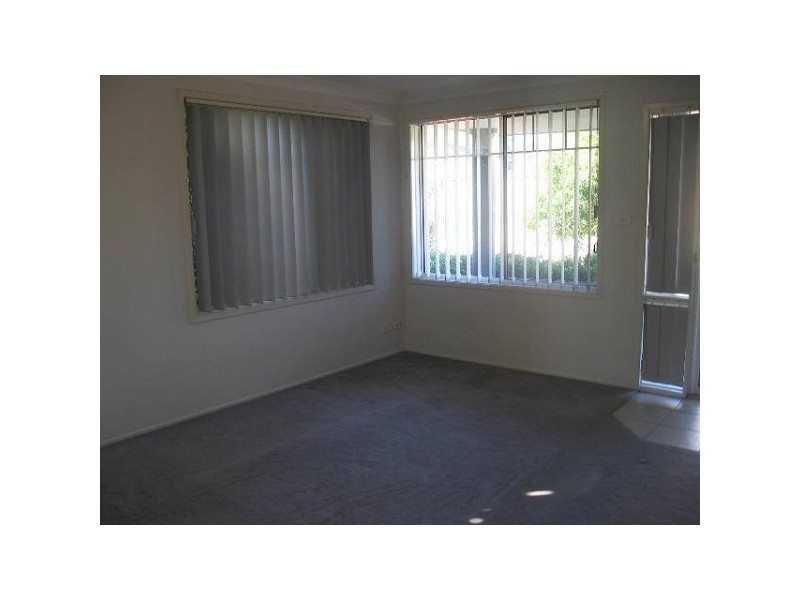 33 Yellowgum Avenue, Rouse Hill NSW 2155