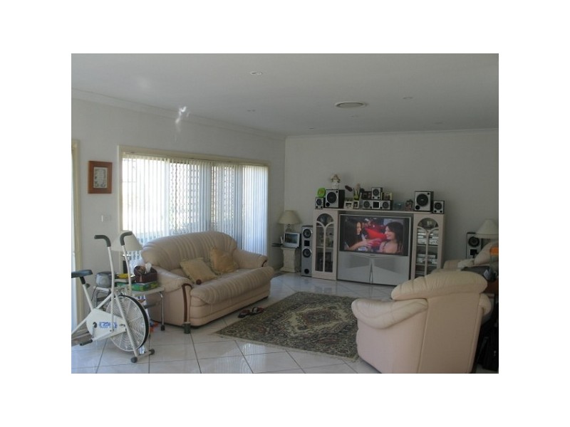 9 Kentwell Crescent, Stanhope Gardens NSW 2768