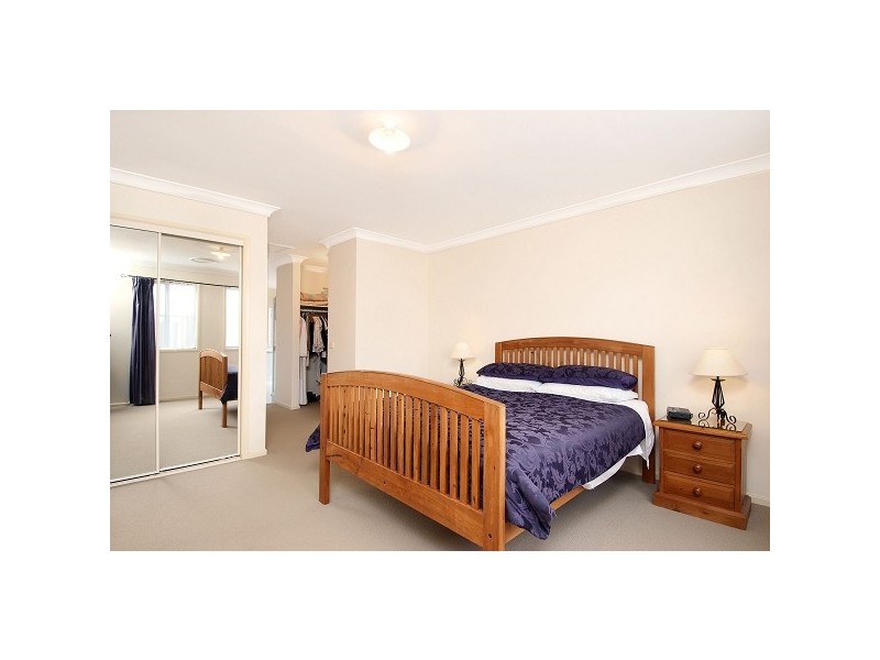 6 Berrimilla Way, Beaumont Hills NSW 2155