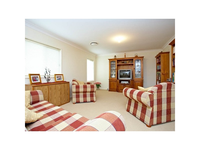 41 Softwood Ave, Beaumont Hills NSW 2155