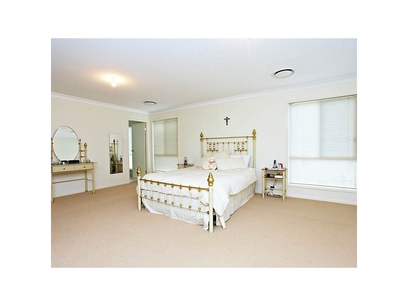 41 Softwood Ave, Beaumont Hills NSW 2155