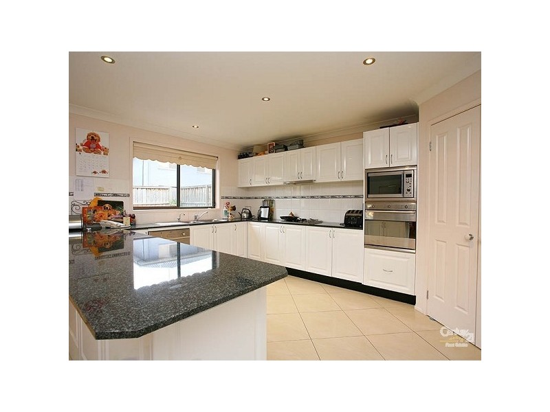 32 Drummond Rd, Beaumont Hills NSW 2155