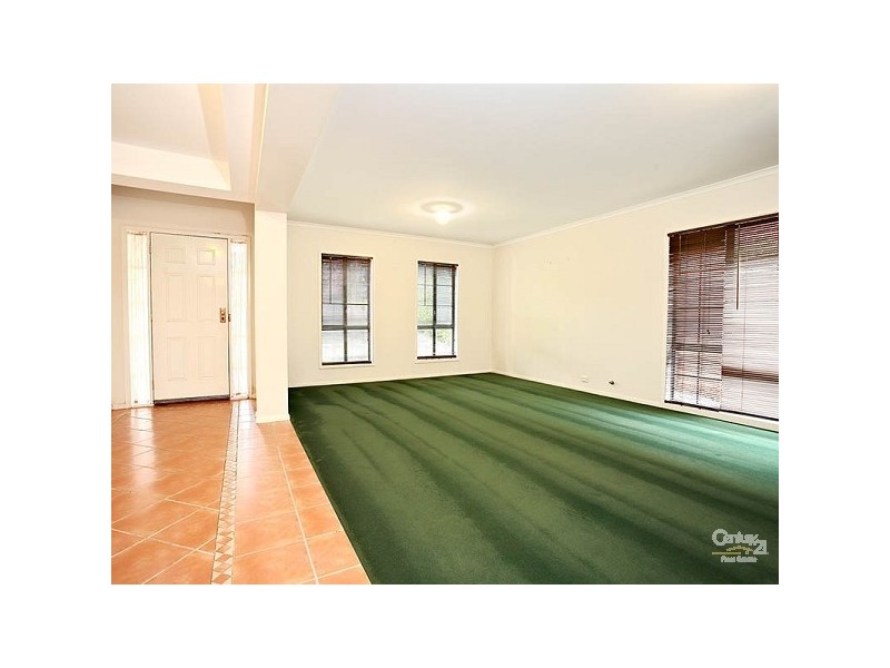 38 Stratheden Ave, Beaumont Hills NSW 2155