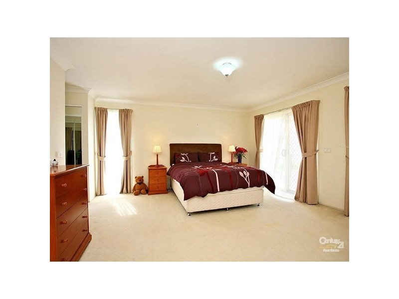 7 Roxburgh Cres, Stanhope Gardens NSW 2768