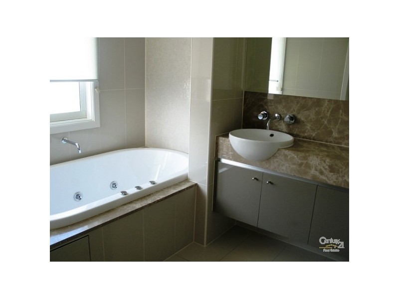 10 Ridgemark Place, Bella Vista NSW 2153