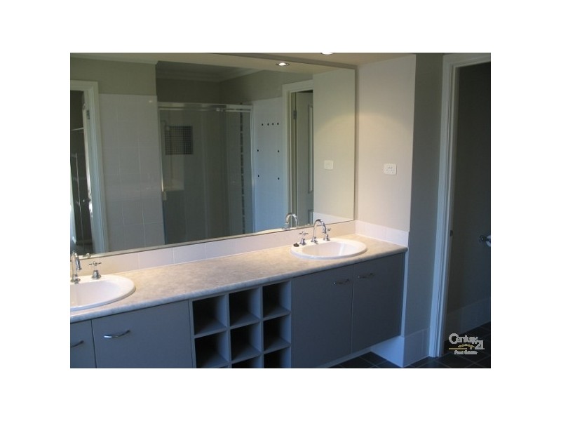 5 Blackthorn Place, Kellyville NSW 2155