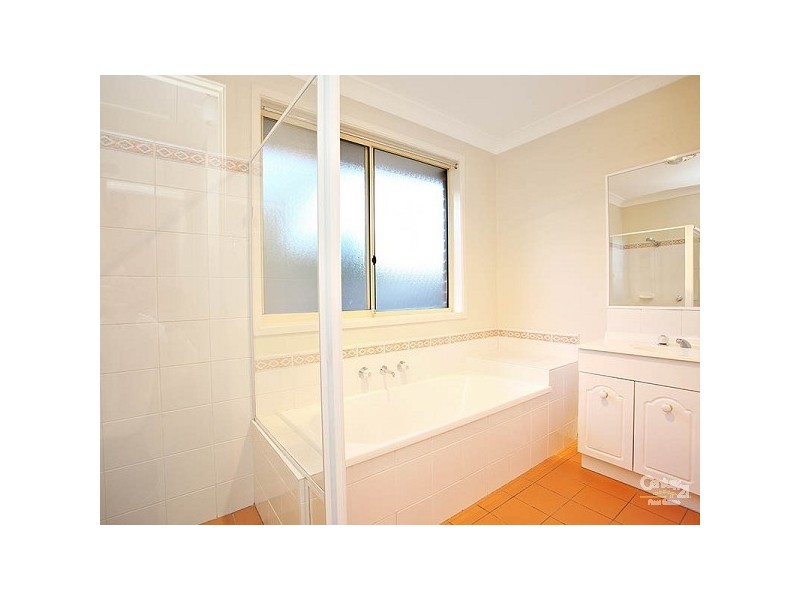 17 Yellowgum Ave, Rouse Hill NSW 2155