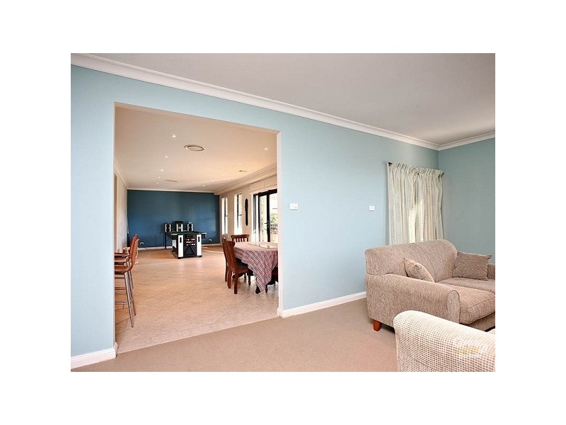 28 Cattai Creek Drive, Kellyville NSW 2155