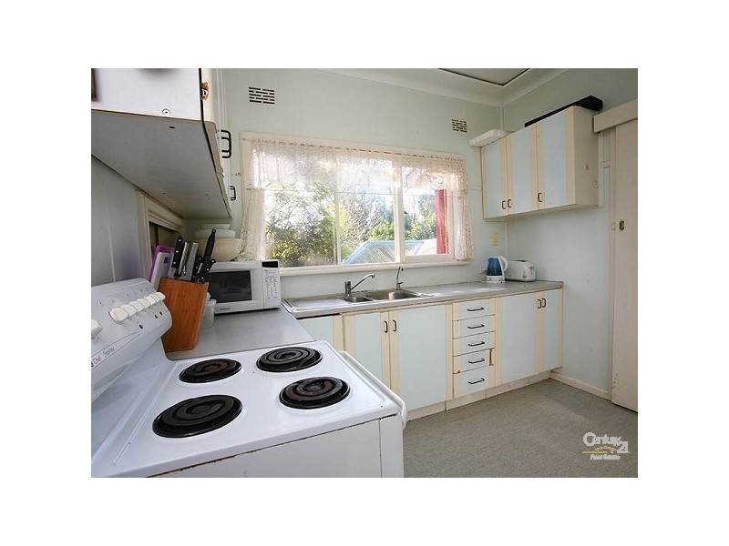 8 Cecil Ave, Castle Hill NSW 2154