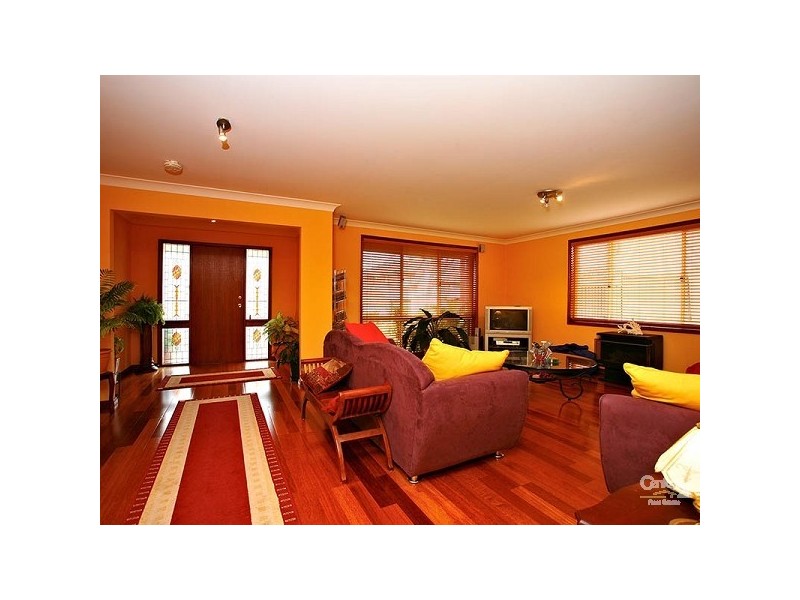 27 Carnival Way, Beaumont Hills NSW 2155