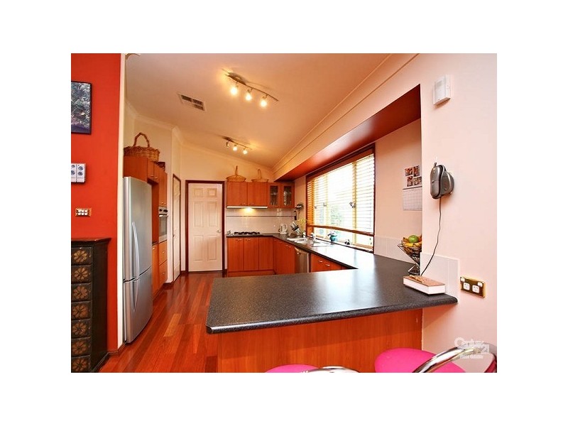 27 Carnival Way, Beaumont Hills NSW 2155