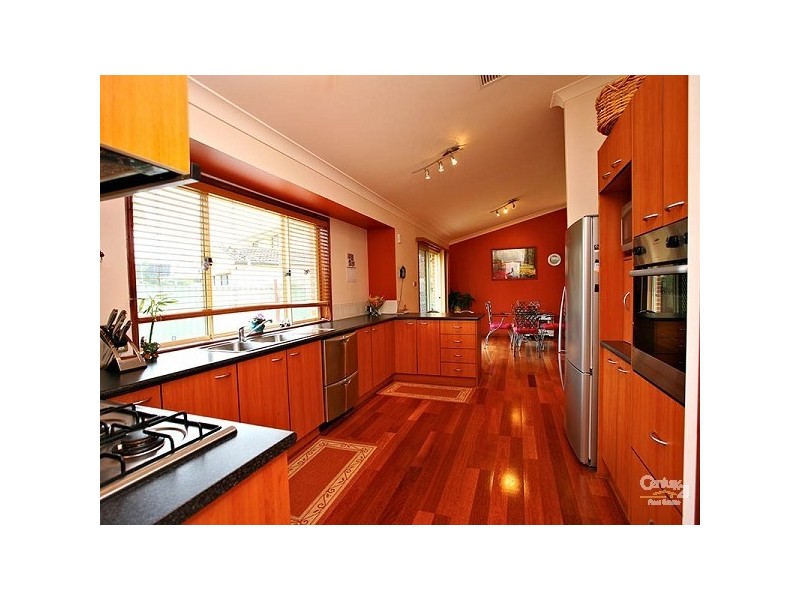 27 Carnival Way, Beaumont Hills NSW 2155