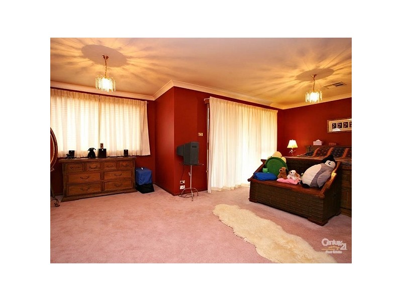 27 Carnival Way, Beaumont Hills NSW 2155