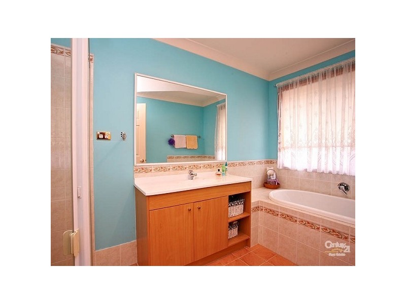 27 Carnival Way, Beaumont Hills NSW 2155