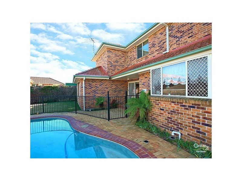 8 Shelly Cres, Beaumont Hills NSW 2155