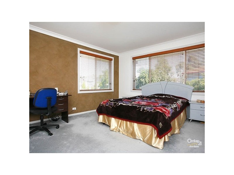 15 Newbury Ave, Stanhope Gardens NSW 2768