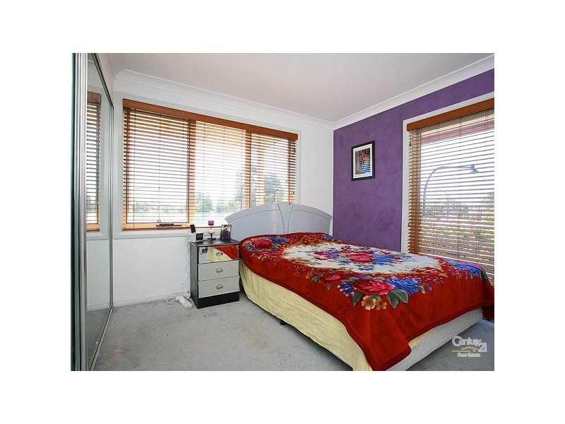 15 Newbury Ave, Stanhope Gardens NSW 2768