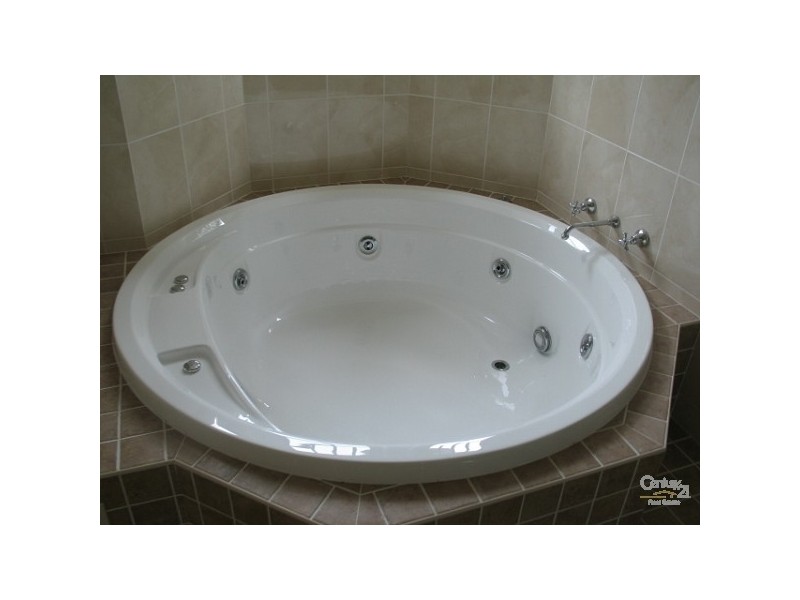 26 Balfour Ave, Beaumont Hills NSW 2155