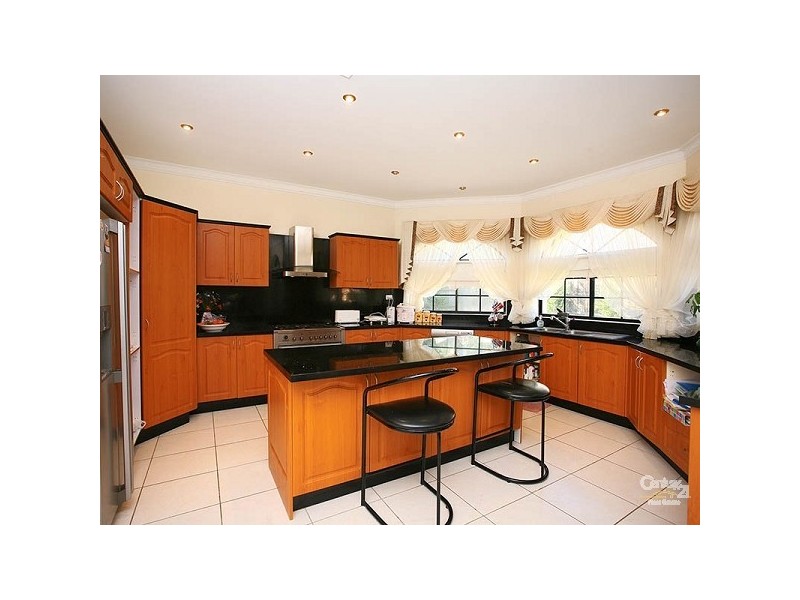 6 Drummond Rd, Beaumont Hills NSW 2155