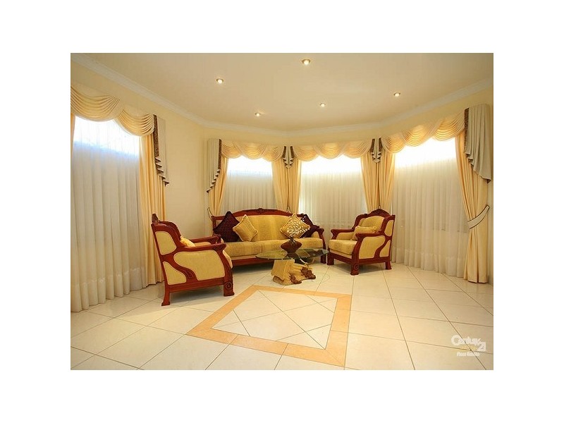 6 Drummond Rd, Beaumont Hills NSW 2155