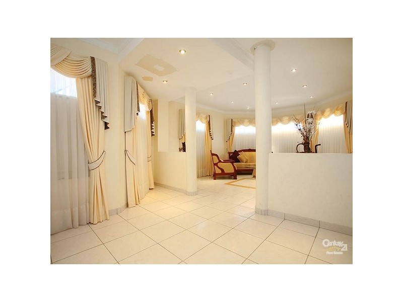 6 Drummond Rd, Beaumont Hills NSW 2155