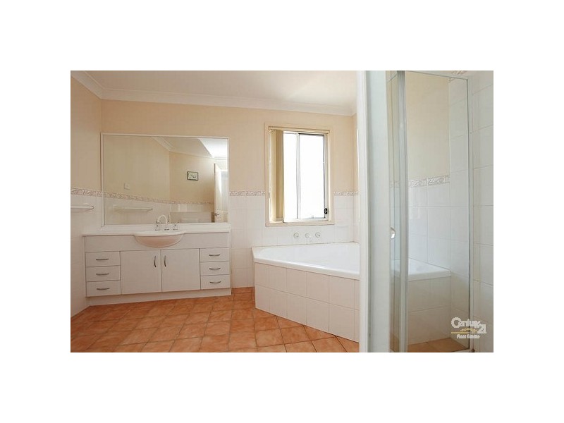1 Cressy Ave, Beaumont Hills NSW 2155