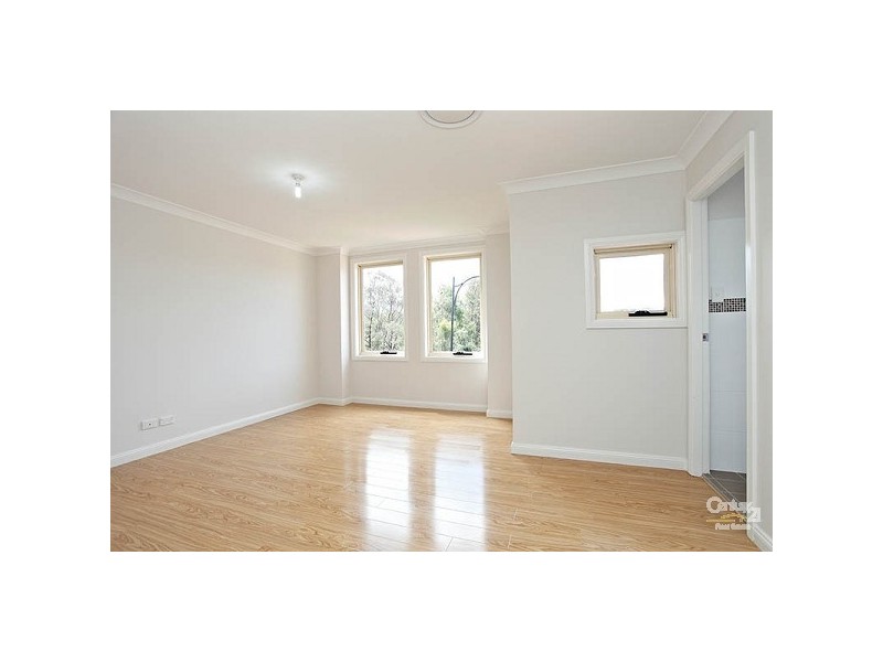 11 Cradle Close, Beaumont Hills NSW 2155