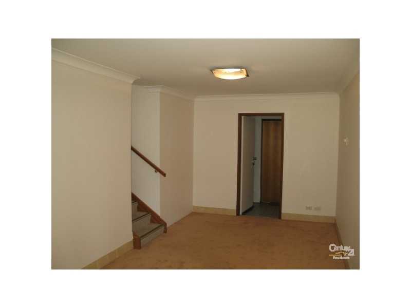 1 / 9 Spring Rd, Kellyville NSW 2155