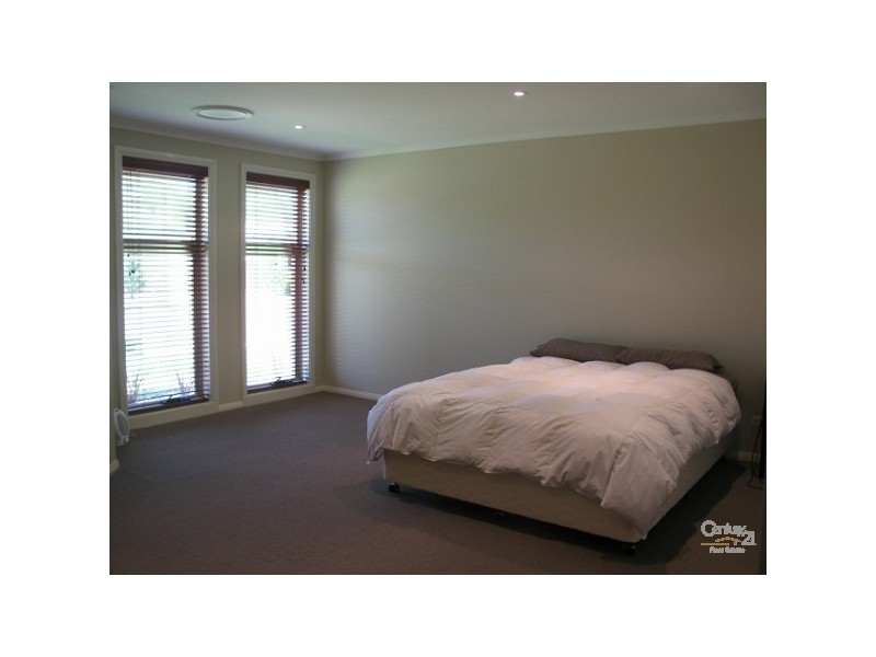 5 Wilkins Ave, Beaumont Hills NSW 2155