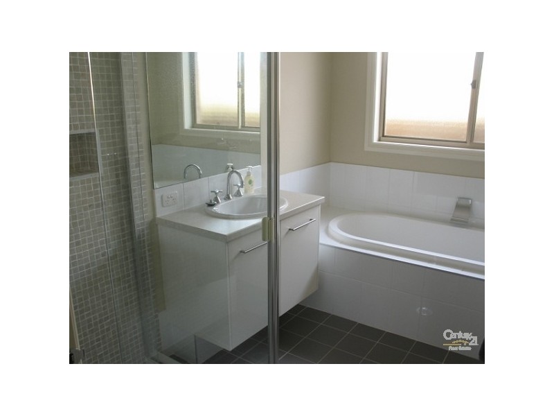 5 Wilkins Ave, Beaumont Hills NSW 2155