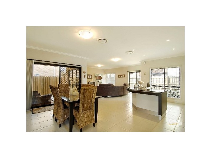 32 Castleford Tce, Stanhope Gardens NSW 2768