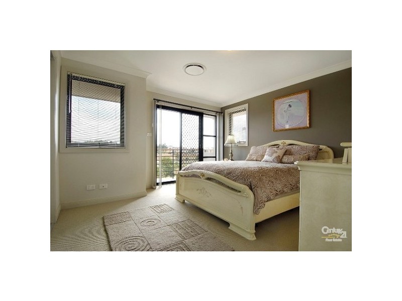 32 Castleford Tce, Stanhope Gardens NSW 2768